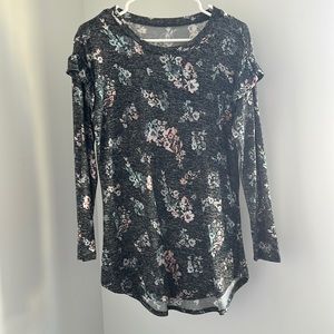 Long sleeve lightweight sweater